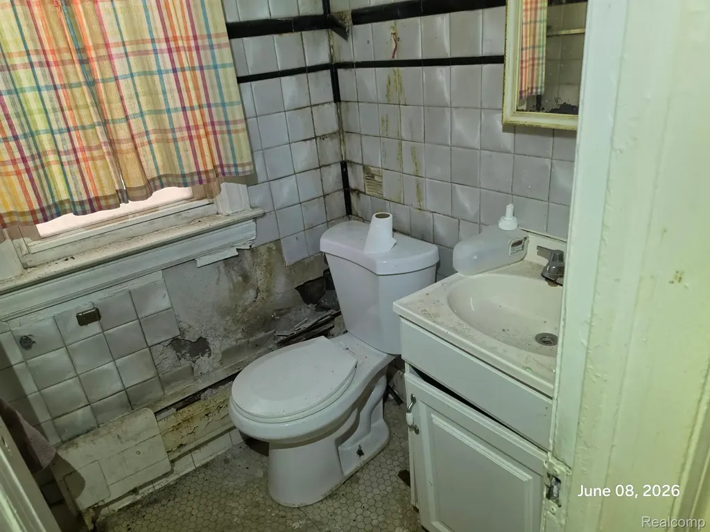 17560 Greenlawn Street Detroit City MI 48221