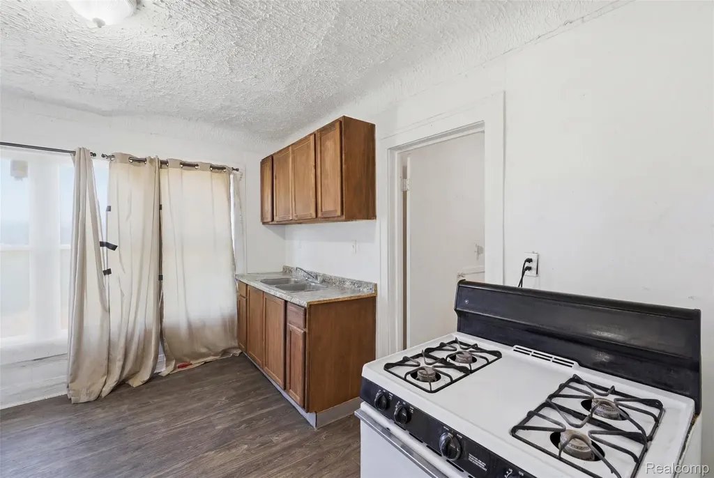 14010 Goddard Street Detroit City MI 48212