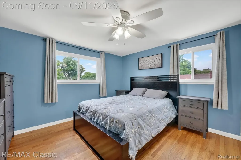 32448 Washington Street Livonia City MI 48150