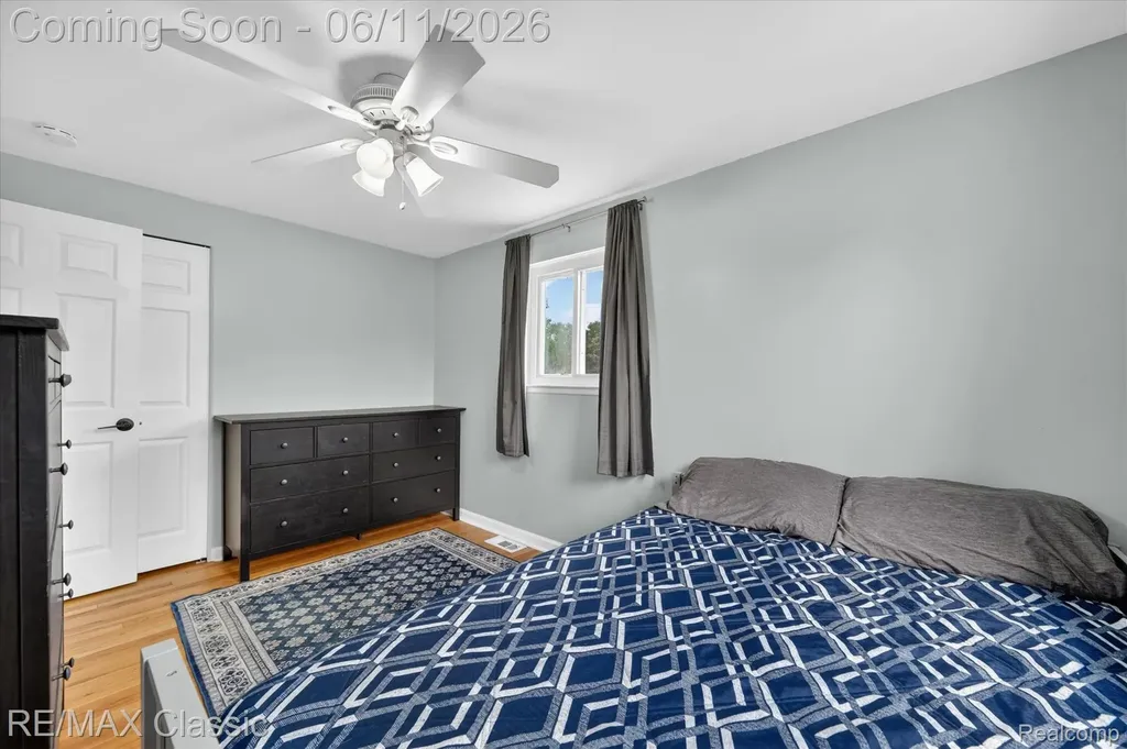 32448 Washington Street Livonia City MI 48150