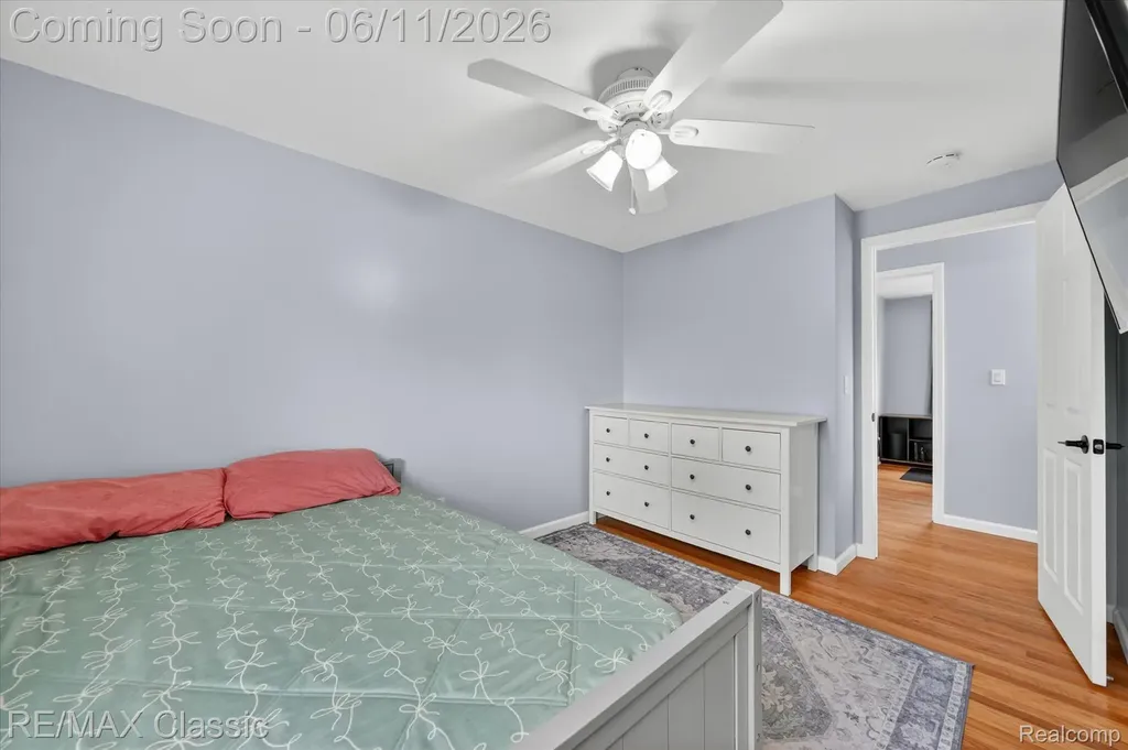 32448 Washington Street Livonia City MI 48150