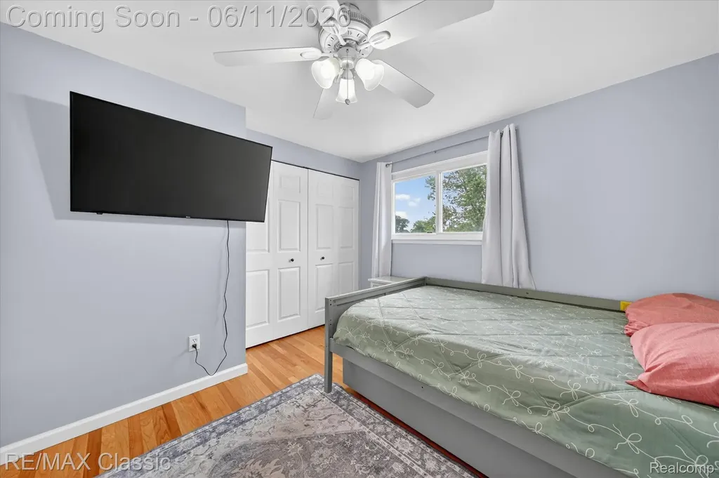 32448 Washington Street Livonia City MI 48150