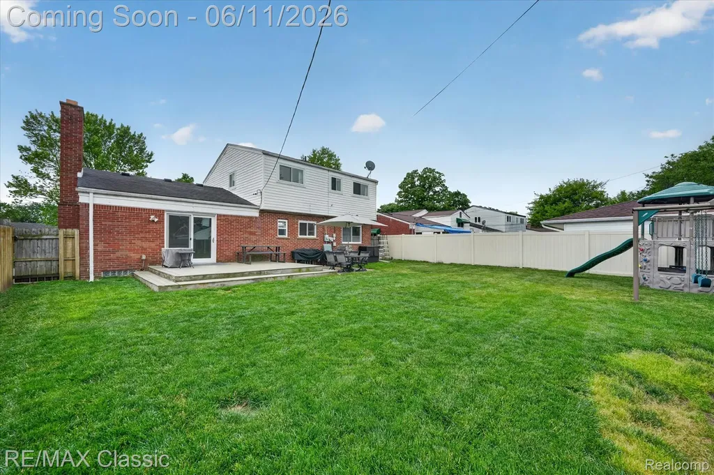 32448 Washington Street Livonia City MI 48150