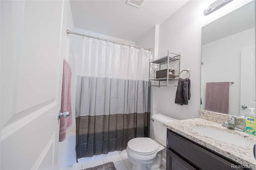 37467 S Dianne Lane Huron Charter Township MI 48164
