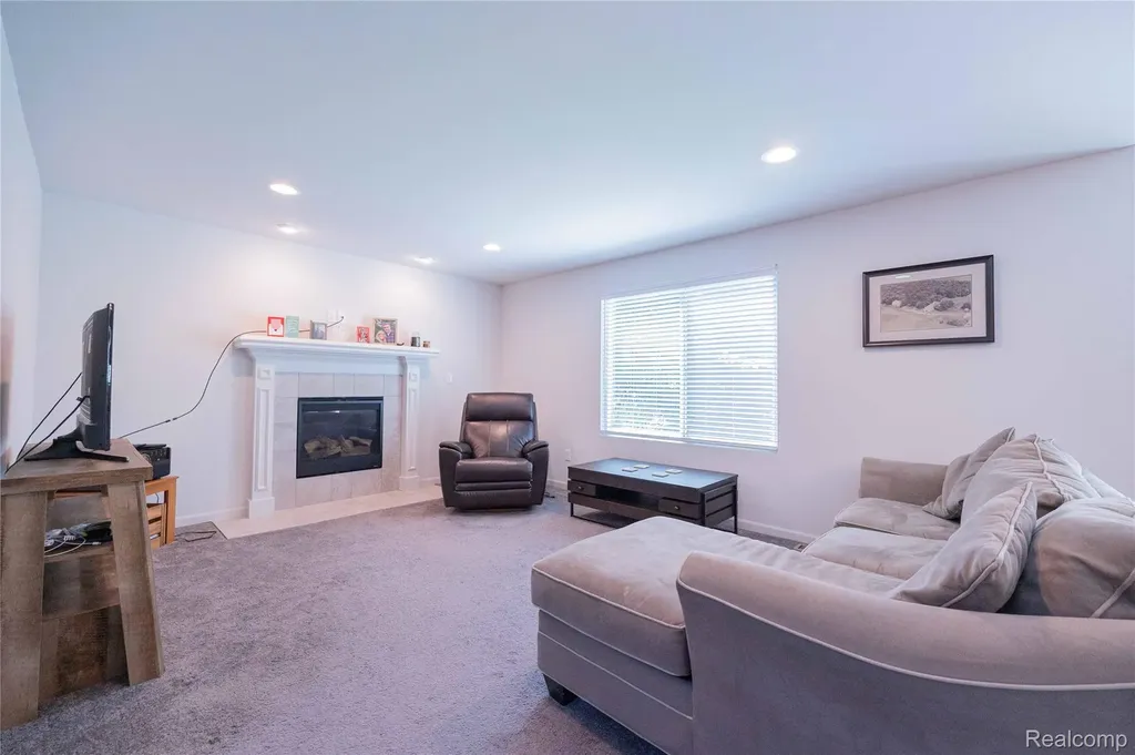 37467 S Dianne Lane Huron Charter Township MI 48164