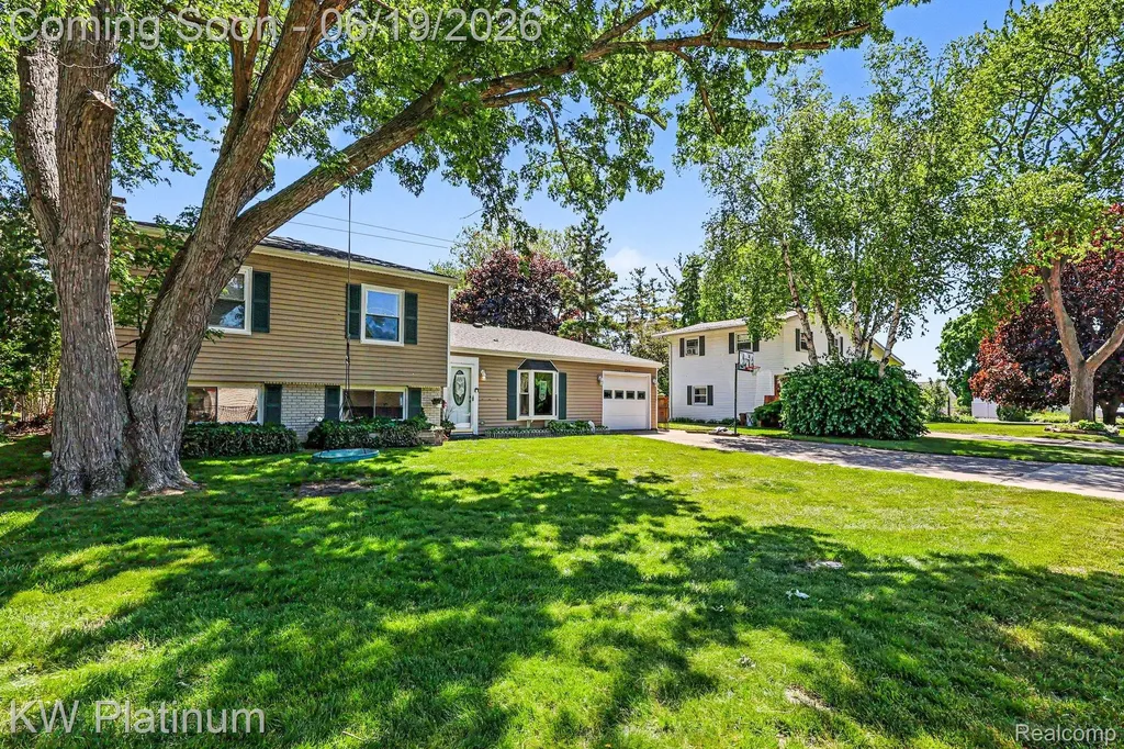 2346 Riverwood Drive Port Huron City MI 48060