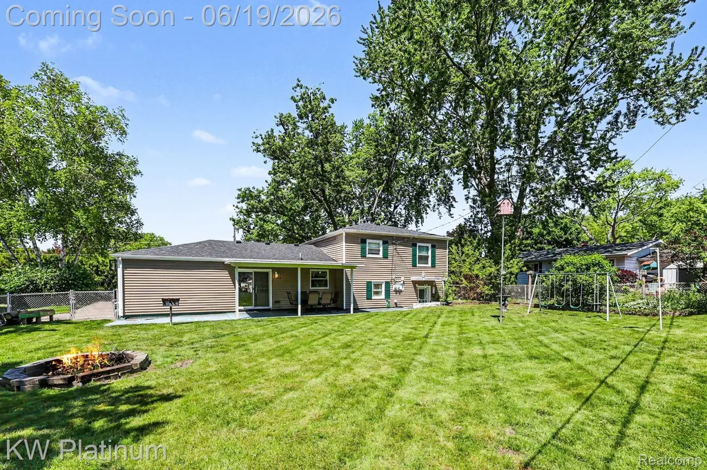 2346 Riverwood Drive Port Huron City MI 48060