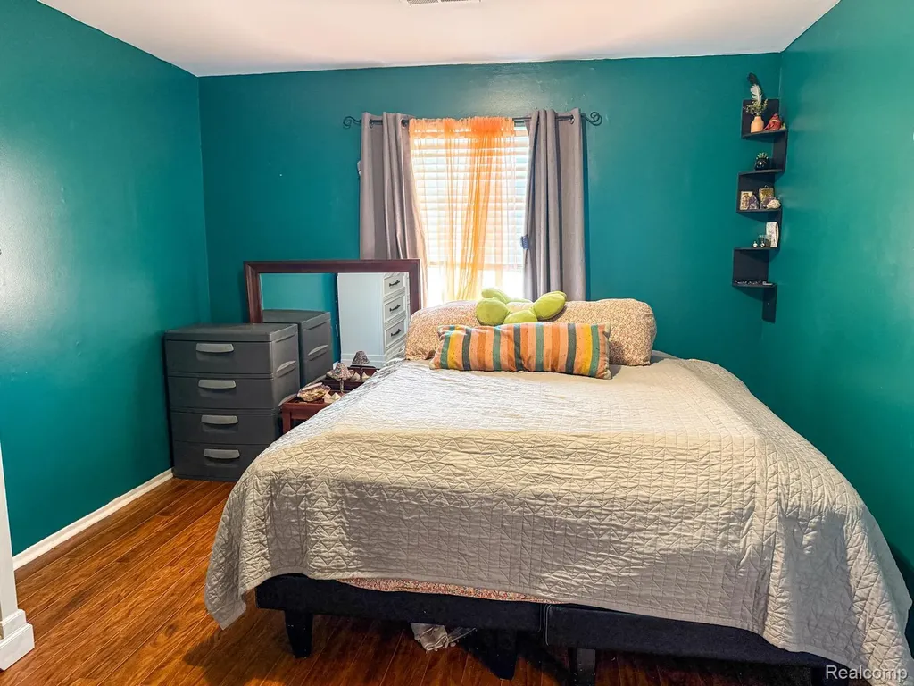 10077 Allen Pointe Drive Allen Park City MI 48101
