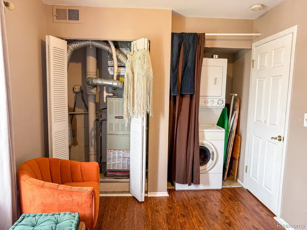 10077 Allen Pointe Drive Allen Park City MI 48101