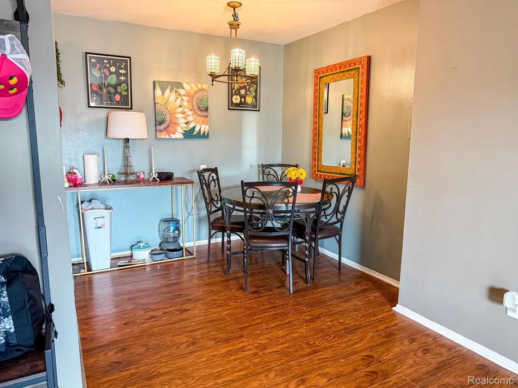 10077 Allen Pointe Drive Allen Park City MI 48101