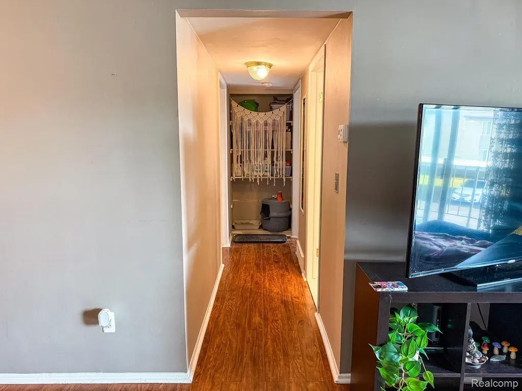 10077 Allen Pointe Drive Allen Park City MI 48101