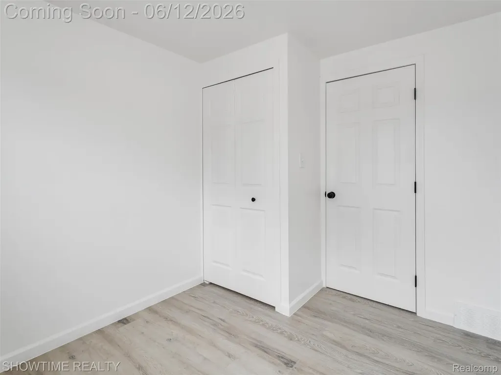 20120 Brian Court Clinton Charter Township MI 48035