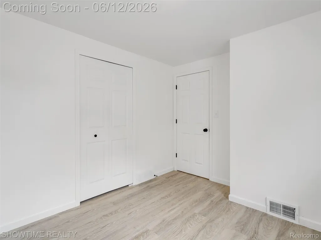 20120 Brian Court Clinton Charter Township MI 48035