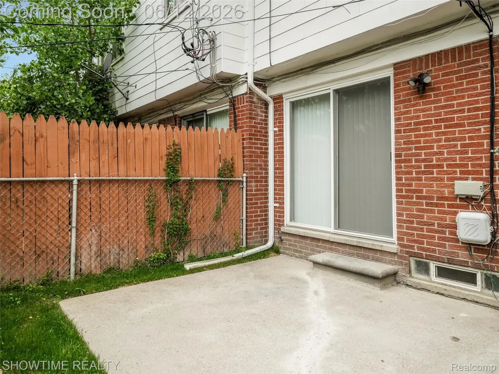 20120 Brian Court Clinton Charter Township MI 48035
