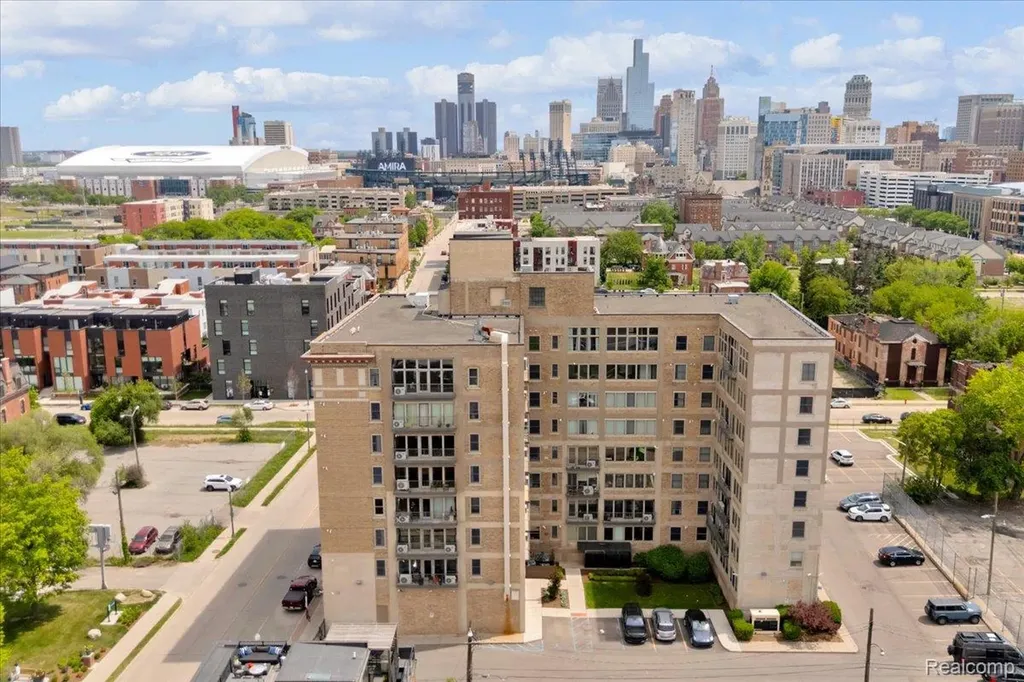 2915 John R Street Detroit City MI 48201