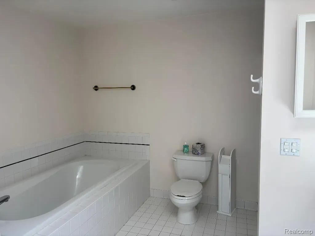 2136 Millstream Drive Wixom City MI 48393