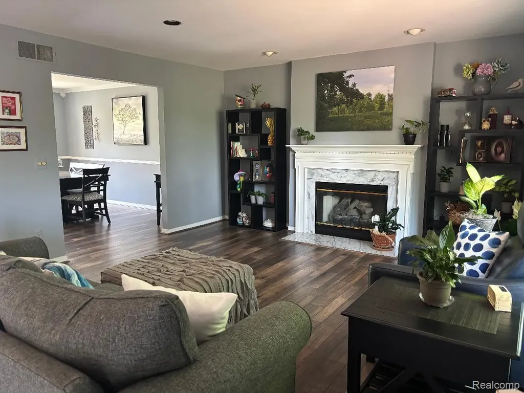 2136 Millstream Drive Wixom City MI 48393