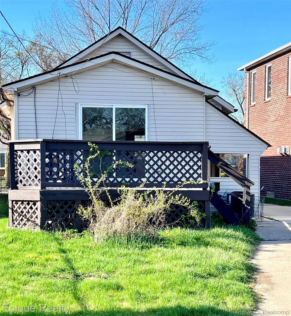 23231 Park Street Dearborn City MI 48124