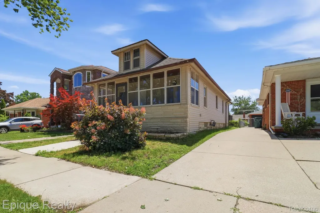 23231 Park Street Dearborn City MI 48124