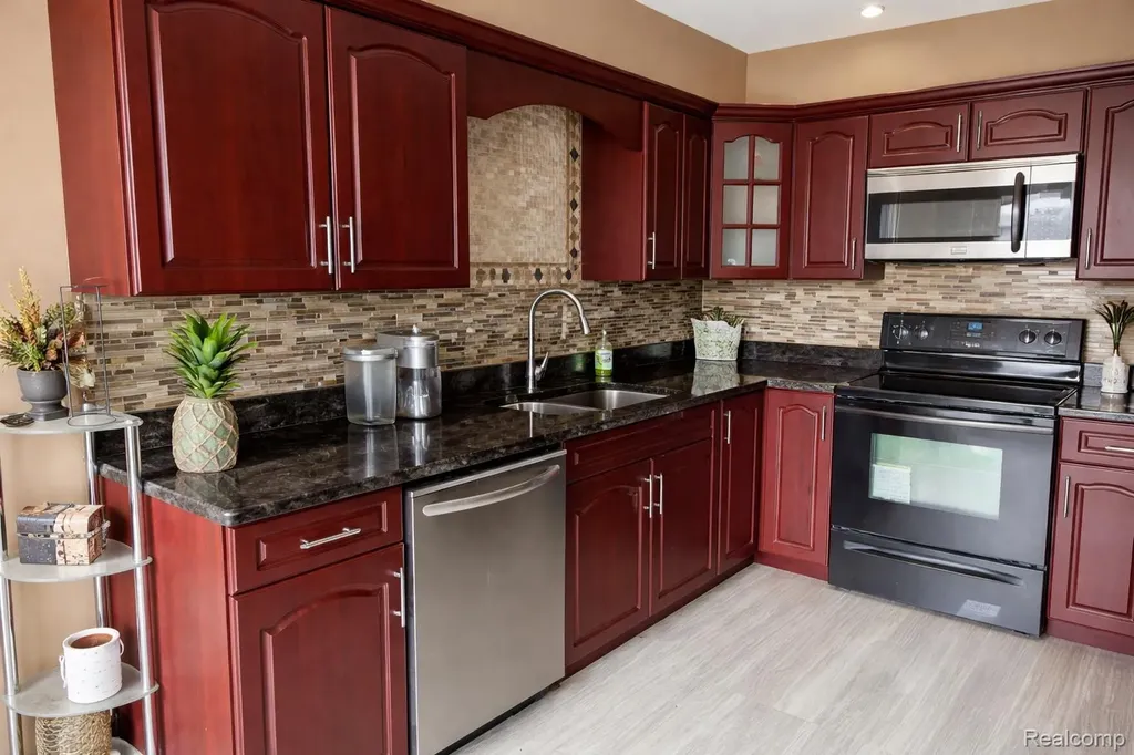 30050 Wildbrook Drive Southfield City MI 48034