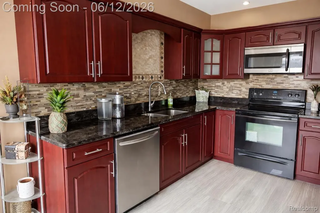 30050 Wildbrook Drive Southfield City MI 48034