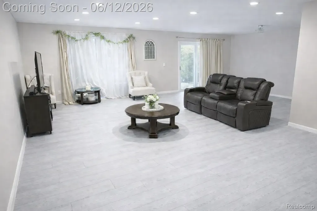 30050 Wildbrook Drive Southfield City MI 48034