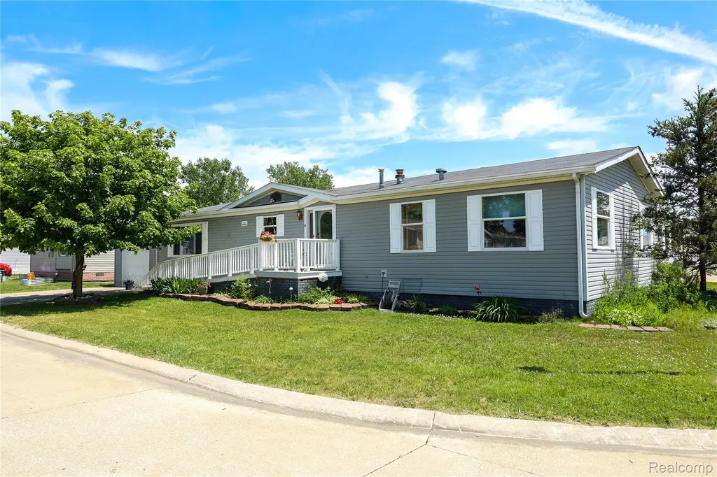 285 Madison Court White Lake Charter Township MI 48386