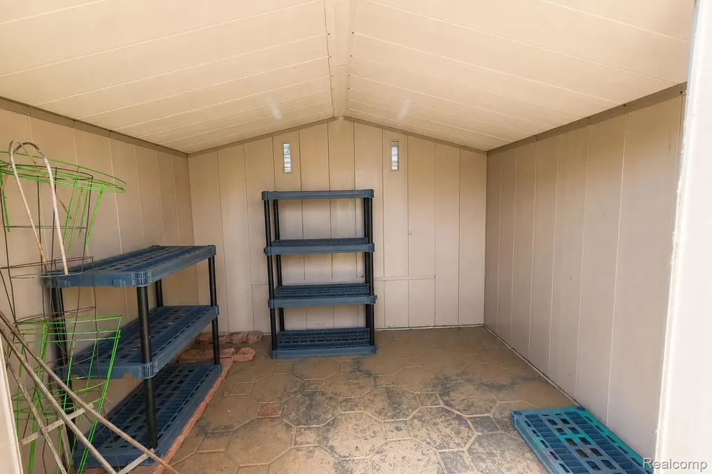 285 Madison Court White Lake Charter Township MI 48386