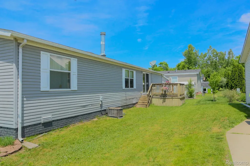285 Madison Court White Lake Charter Township MI 48386