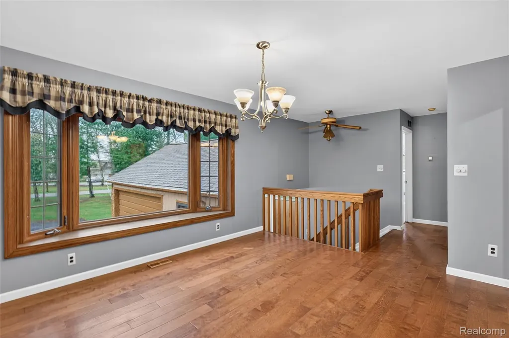 8360 Arlis Street Commerce Charter Township MI 48382