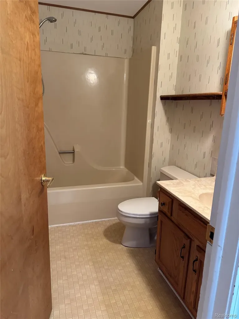 8360 Arlis Street Commerce Charter Township MI 48382