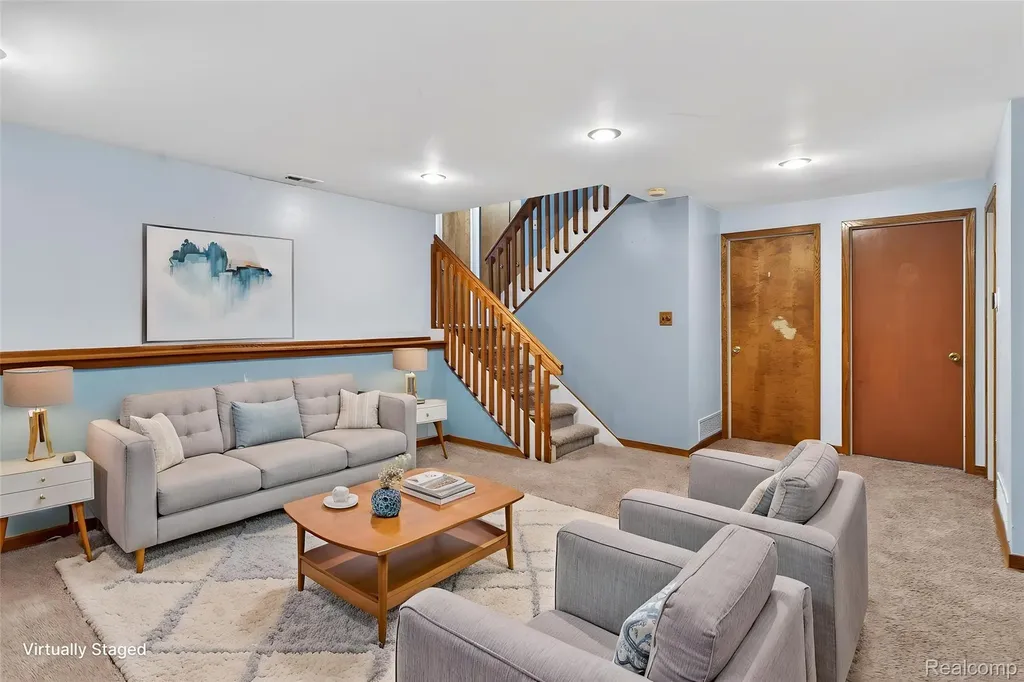 8360 Arlis Street Commerce Charter Township MI 48382