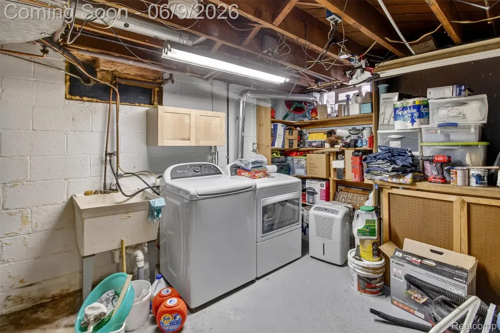 1834 15th Wyandotte City MI 48192