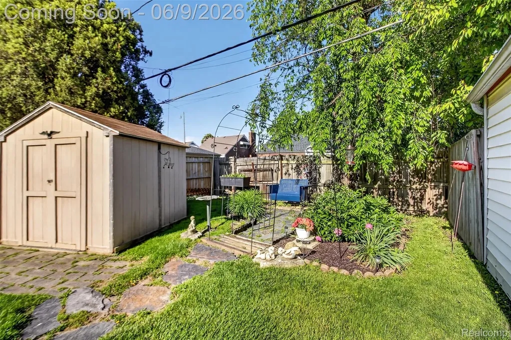 1834 15th Wyandotte City MI 48192