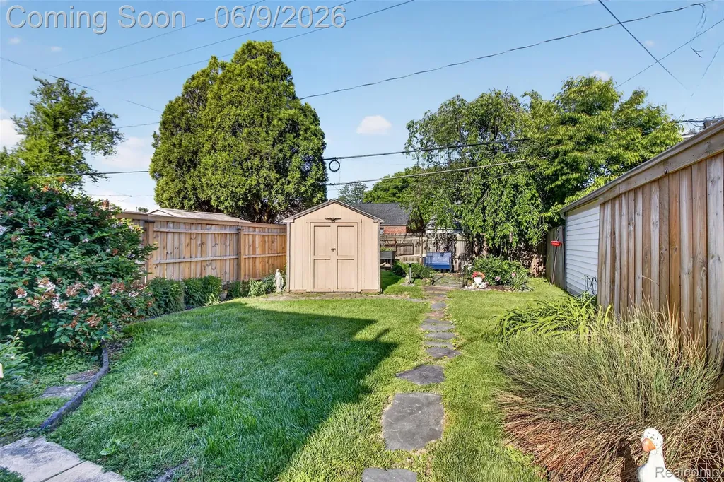 1834 15th Wyandotte City MI 48192