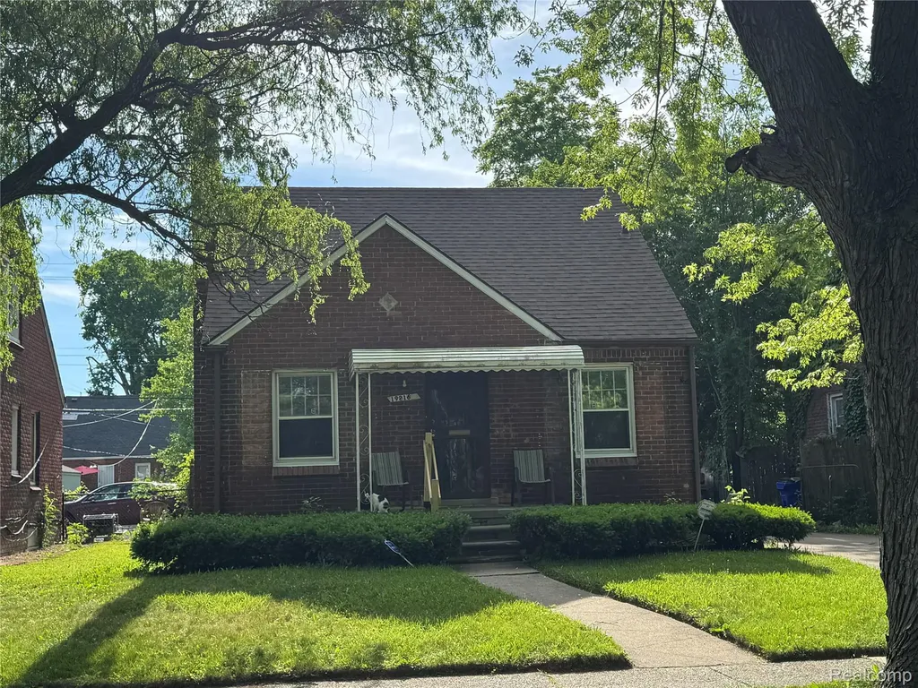19216 Hickory Street Detroit City MI 48205