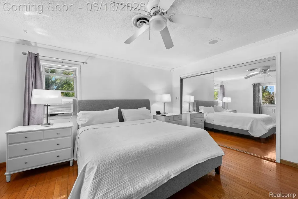 28700 W 14 Mile Road West Bloomfield Charter Township MI 48322