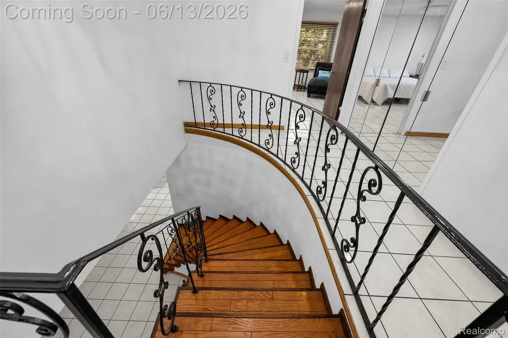 28700 W 14 Mile Road West Bloomfield Charter Township MI 48322