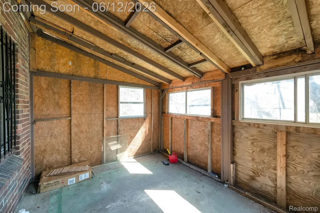 16580 Rutherford Street Detroit City MI 48235