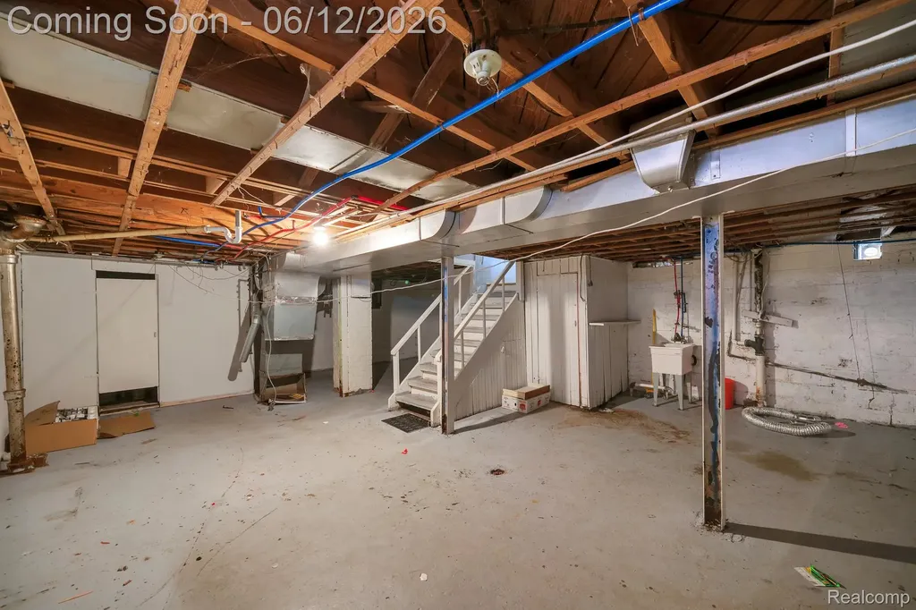 16580 Rutherford Street Detroit City MI 48235