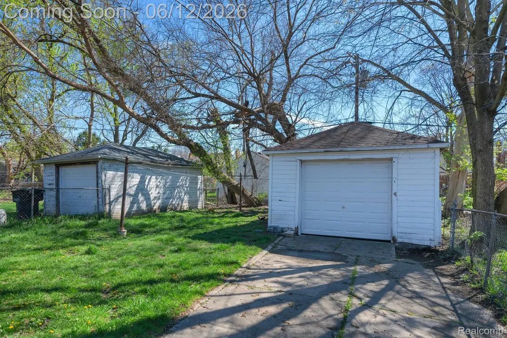 16580 Rutherford Street Detroit City MI 48235