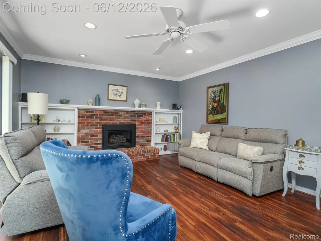 5057 Prentis Drive Troy City MI 48085