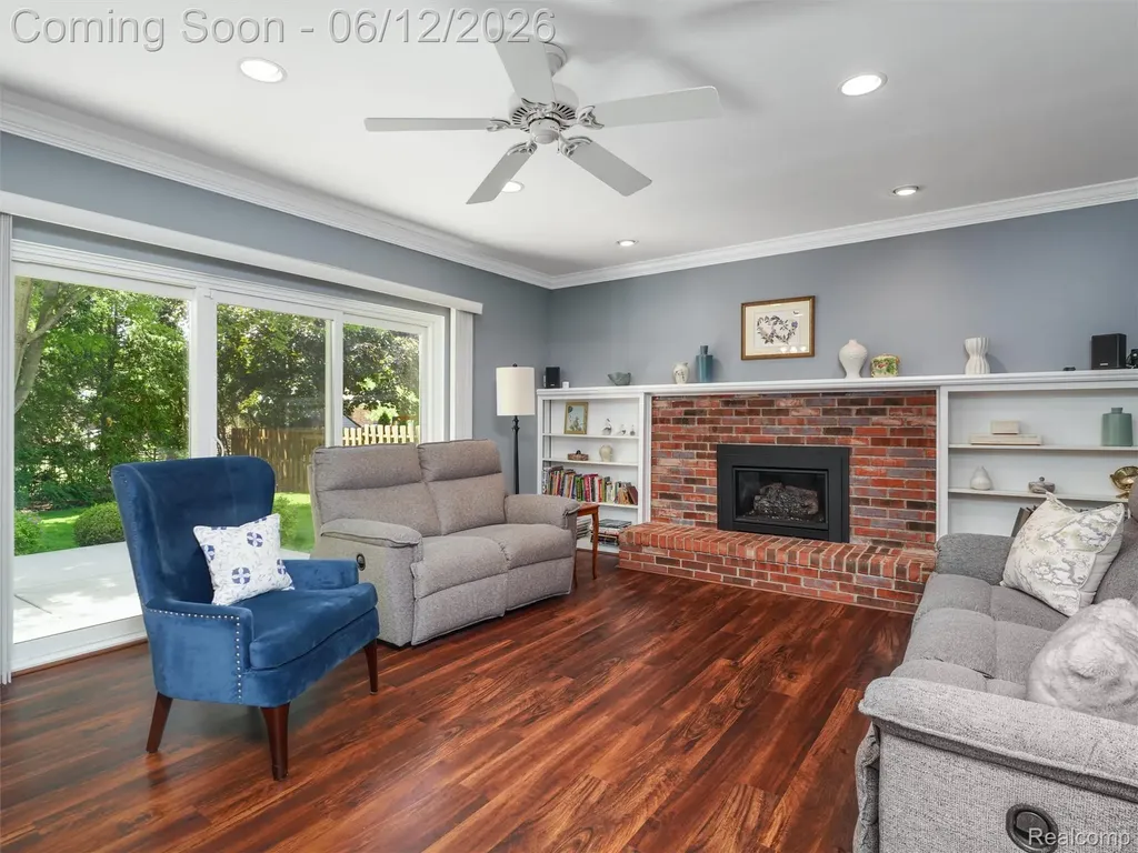 5057 Prentis Drive Troy City MI 48085