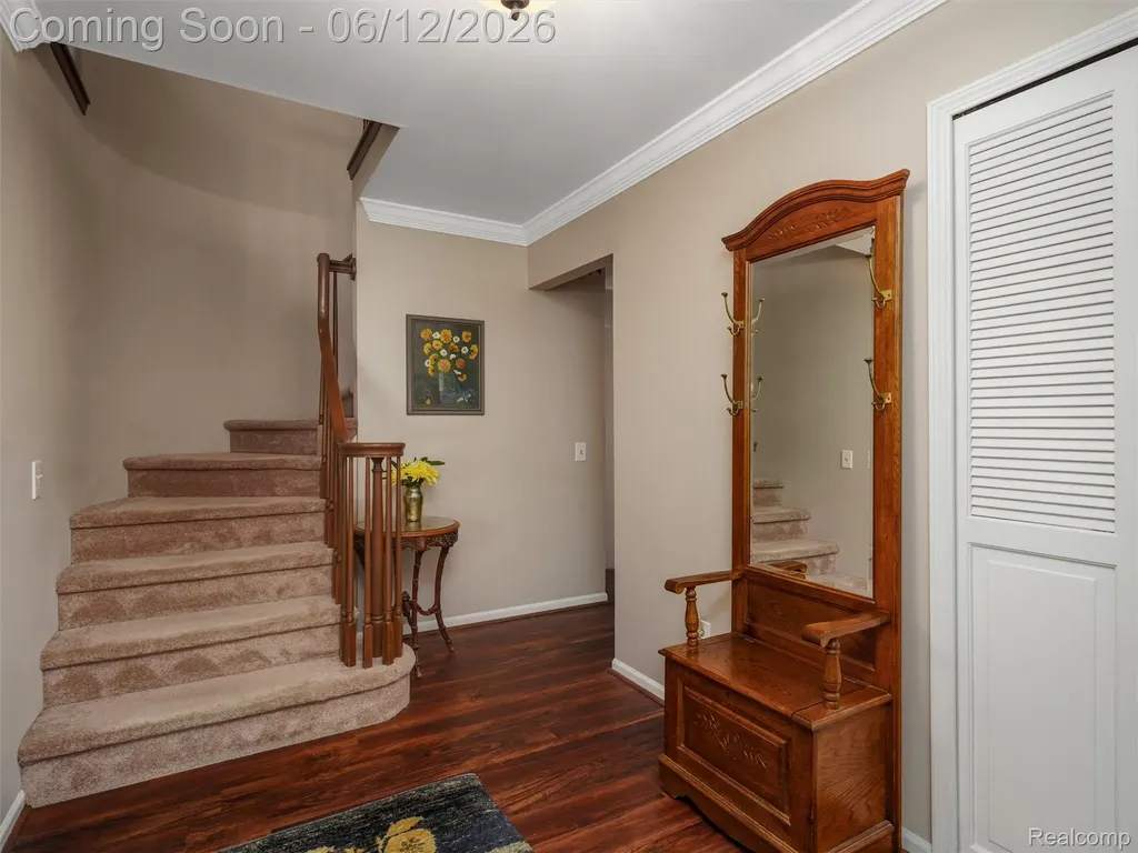5057 Prentis Drive Troy City MI 48085