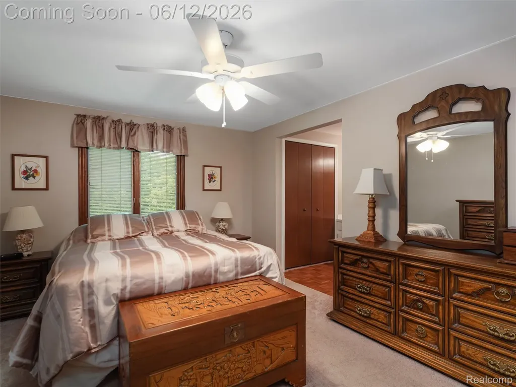 5057 Prentis Drive Troy City MI 48085