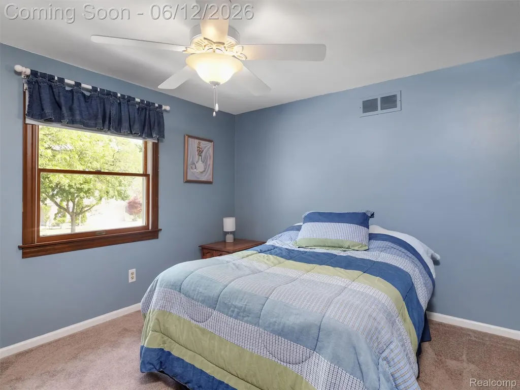 5057 Prentis Drive Troy City MI 48085