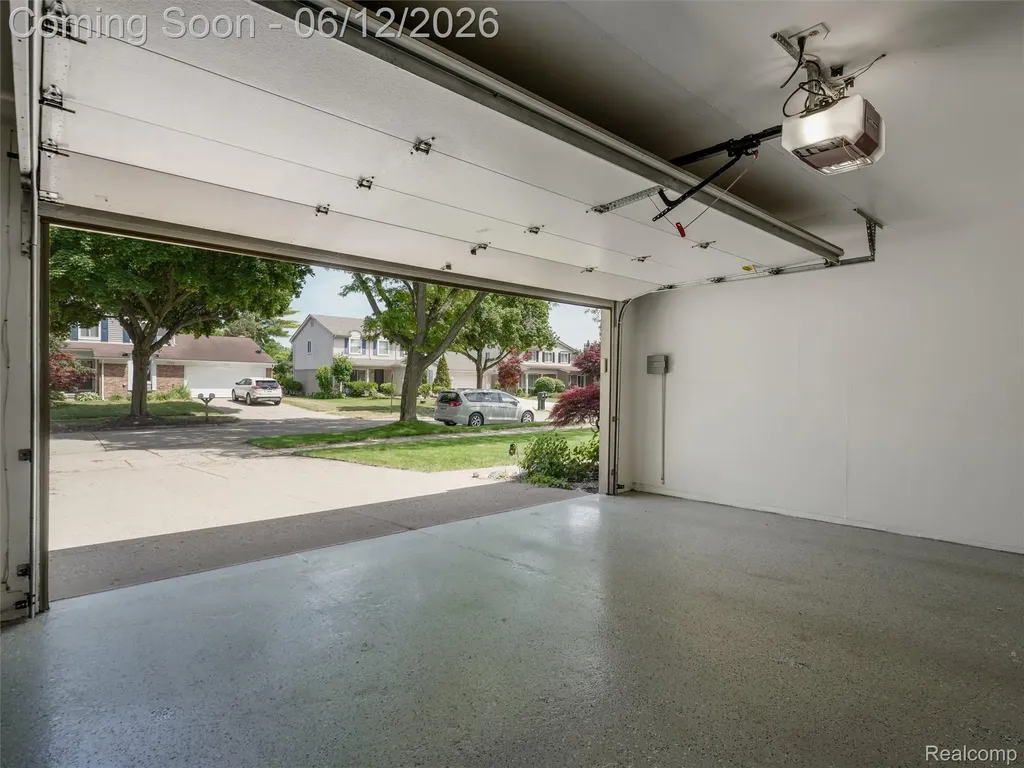 5057 Prentis Drive Troy City MI 48085