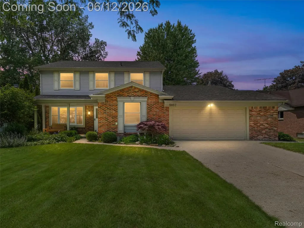 5057 Prentis Drive Troy City MI 48085