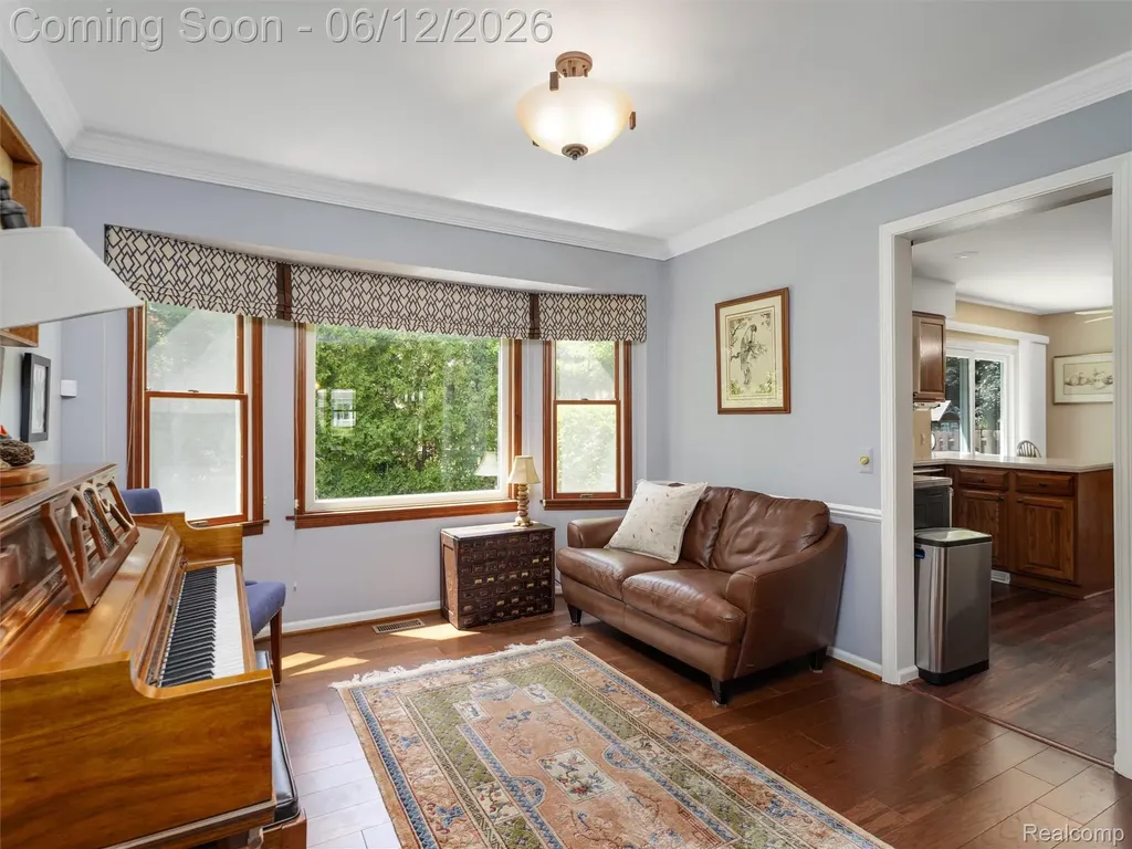 5057 Prentis Drive Troy City MI 48085