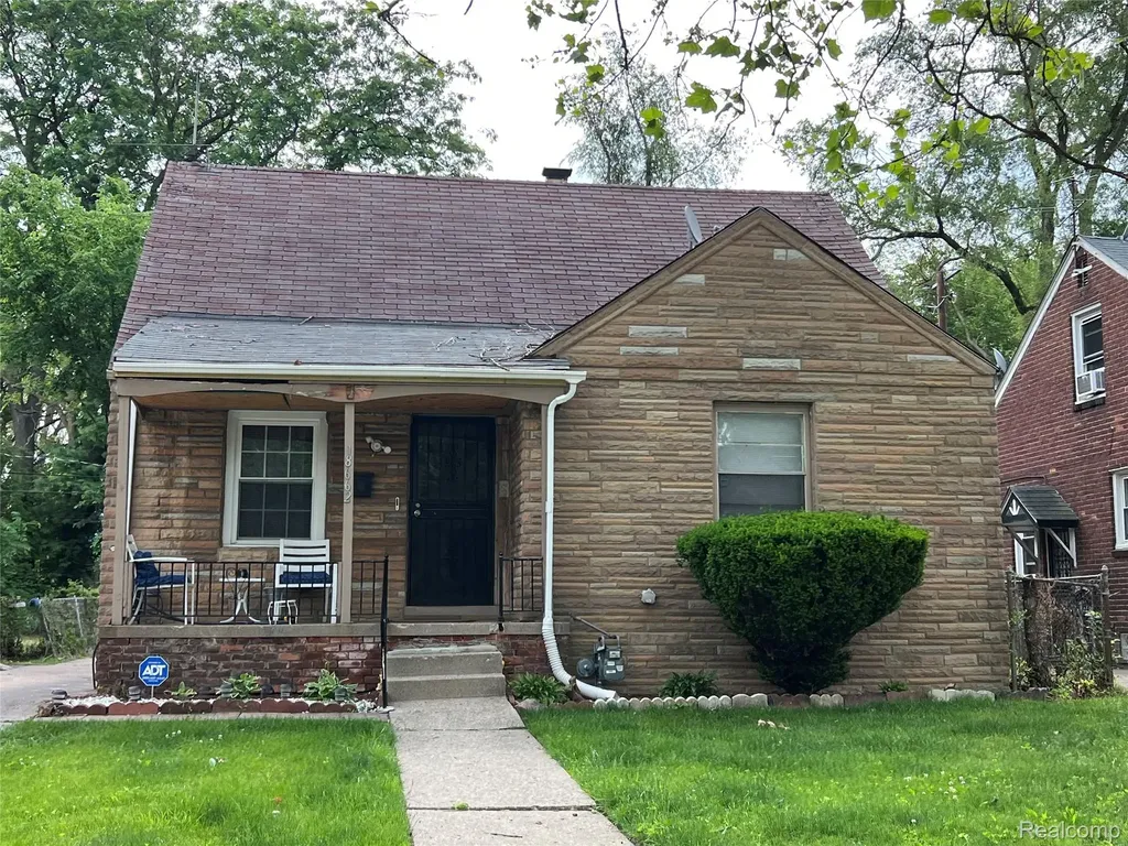 18662 Blackmoor Street Detroit City MI 48234